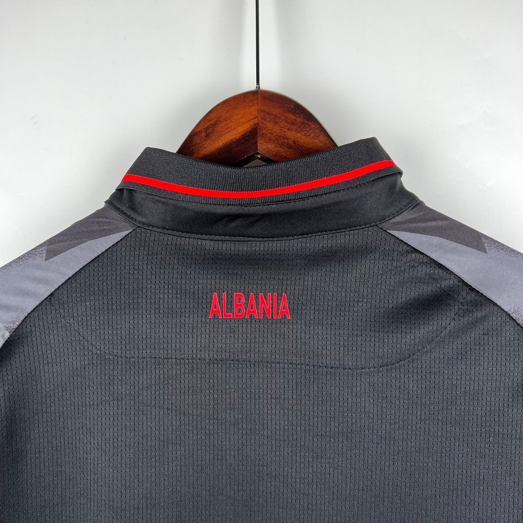 ALBÂNIA III 24/25 HOMBRE
